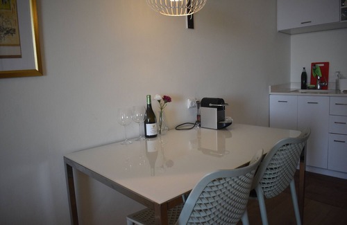 Herzliya Pituach Apartment | Amano Sewview Suit - Spacious sea-view suite with balcony