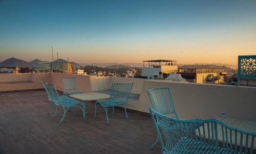 Shavri Colony Hotel | Amar Kothi