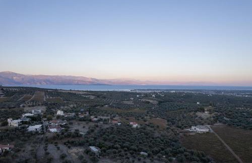 Aigialeia House | Amara Haven