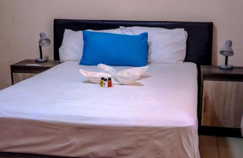 Kasane Bed & Breakfast | Amariah Guesthouse - Kazungula
