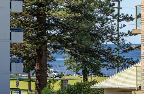 Tuncurry Apartment | Amaroo 20 in central Tuncurry