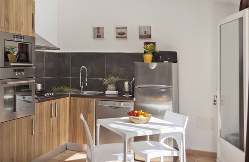 Calvi Villa | Amarylis à Calvi : location 2 pers. avec clim, jardin, piscine et barbecue