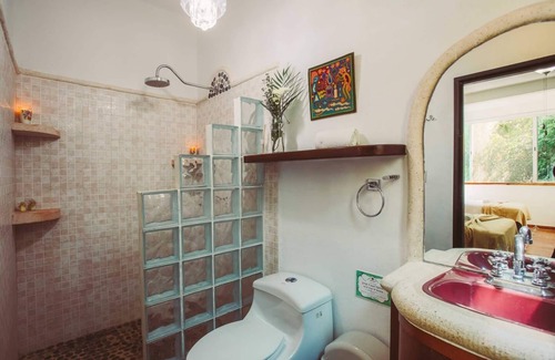 Villas Tulum House | Amatista @ Mi Sagrado. Oasis in town. 10m to beach