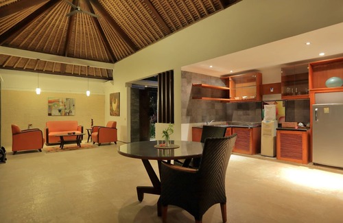 Mangsit Villa | Amazing 1 Bedroom Private Pool Villa