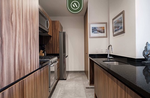 Cuauhtemoc Apartment | Amazing 1 BR Condo in Reforma - Pool - Queen Bed