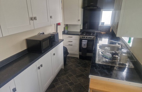 Harold Wood Apartment | Amazing 1930s converted two-bedroom apartment with private garden