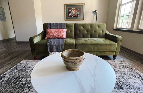 Ferndale Apartment | Amazing 1BD/1BA w/Balcony + Gym - Little Rock