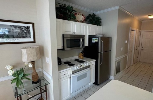 Central Myrtle Beach Apartment | Amazing 1BR condo on the ground floor