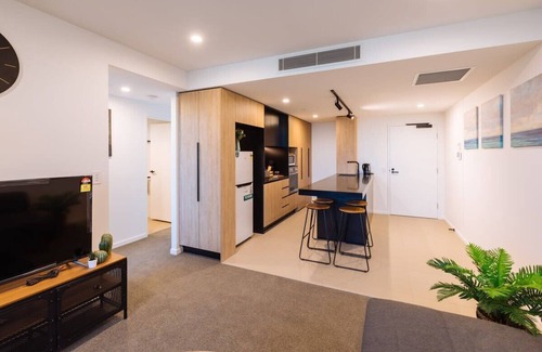 Woolloongabba Apartment | Amazing 2 Bed 2 Bathroom Apartment in Gabba.