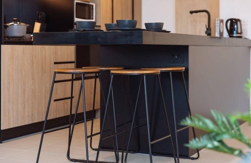 Woolloongabba Apartment | Amazing 2 Bed 2 Bathroom Apartment in Gabba.