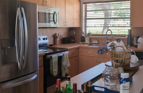 Pembroke Pines Apartment | Amazing 2-bedroom lakefront apartment with AC in Pembroke Pines