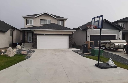 Winnipeg House | Amazing 2 bedroom basement with separate entrance
