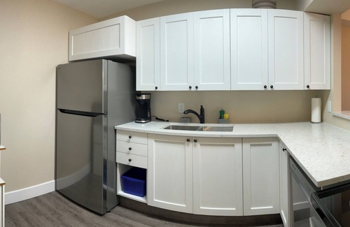 Rosemount Condo | Amazing 2-bedroom condo! Unbeatable location! Perfect for medium-to-long stays!