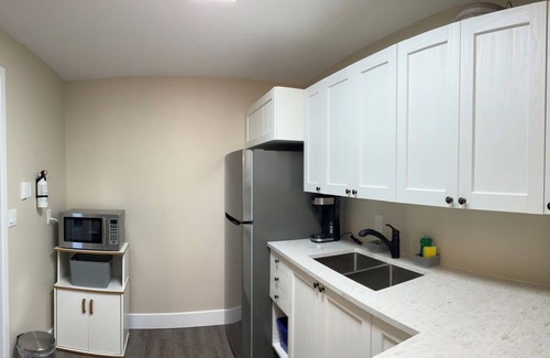 Rosemount Condo | Amazing 2-bedroom condo! Unbeatable location! Perfect for medium-to-long stays!