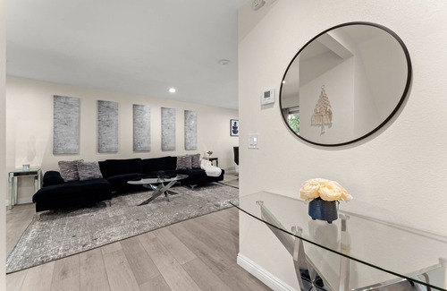 Whittier House | AMAZING 2-BEDROOM HOME WITH PATIO IN WHITTIER ✨