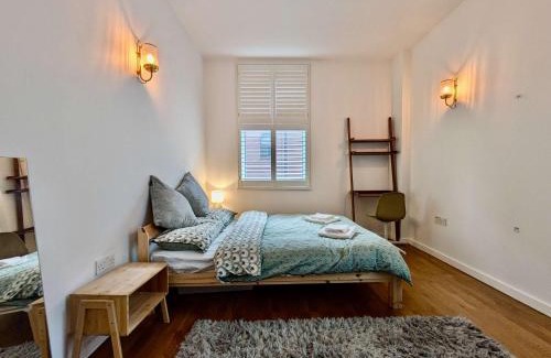 Tower Hill Apartment | Amazing 2BR Flat Near Tower Bridge