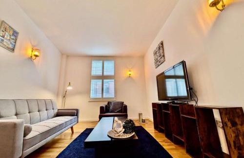 Tower Hill Apartment | Amazing 2BR Flat Near Tower Bridge