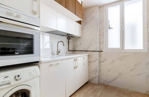 Barrio de La Latina Apartment | Amazing 2BR in La Latina, in the heart of Madrid, by Blueground