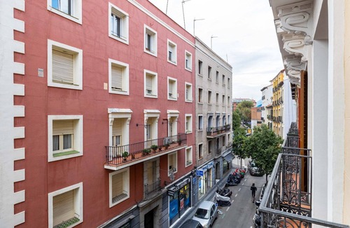 Barrio de La Latina Apartment | Amazing 2BR in La Latina, in the heart of Madrid, by Blueground