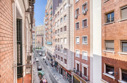 Centro Apartment | Amazing 2BR in Palacio, in the heart of Madrid, by Blueground