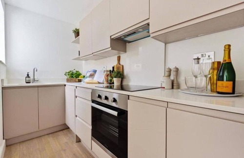 Kidbrooke with Hornfair House | Amazing 3 Bed House 114 Hervey
