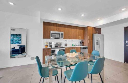 Overtown Apartment | Amazing 3 Bed Unit in DWNTWN Miami With Free Parking