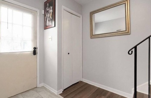 Franconia House | Amazing 3-bedroom townhome with AC in Alexandria. Walk to metro. Park two cars!