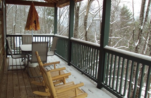 Banner Elk Cabin | Amazing 3-Story Log Cabin w/Jacuzzi, Loft, Pool & Ping Pong Table/Wi-Fi Sleep 10