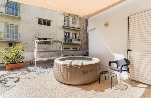 Makrigianni Apartment | Amazing 3BDR Apt with Unique Roof Garden in Plaka