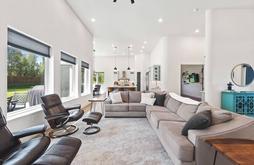 Fairbanks House | Amazing 4-bedroom house in Fairbanks