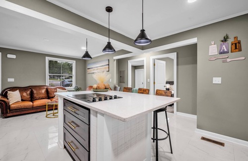 Tuscaloosa House | Amazing 4-Suites Ranch by UA