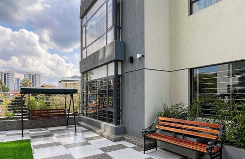 Central Business District Apartment | Amazing 5-bedroom apartment in Lavington with a pool and a gym in Nairobi