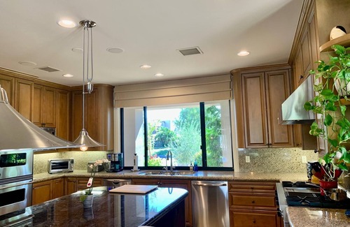 Indian Wells House | Amazing 5 bedroom Indian Wells Country Club home with private backyard!