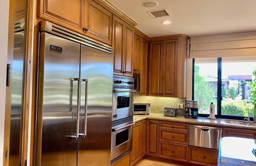 Indian Wells House | Amazing 5 bedroom Indian Wells Country Club home with private backyard!