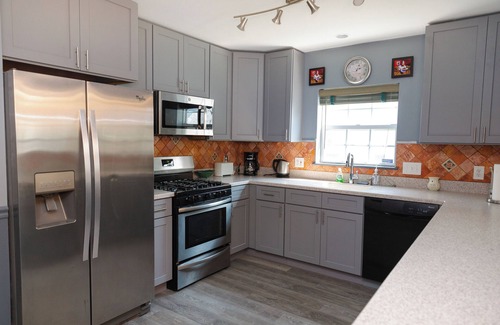 Atlantic City House | AMAZING! 5BR Luxury beach house, steps to Casinos, beach,Boardwalk, Pet Friendly