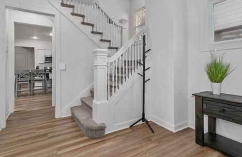 South Hyde Park House | Amazing 6 bdrm Home/Downtown KC/Near Plaza/UMKC