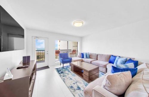 South Padre Island House | Amazing 7th floor beachfront condo wonderful views