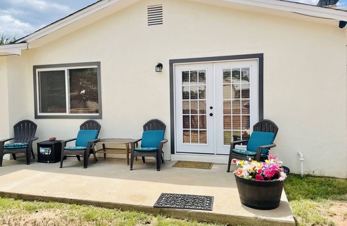 Alamogordo House | Amazing and Cozy King-Queen Bed Suites w/RV Parking