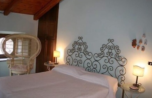 Acquavena Villa | Amazing Antique Cilentan Villa.2 Dependances.Wifi.Swimming .Sleeps 12