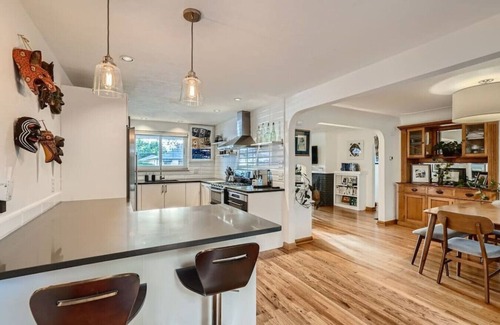 Denver House | Amazing Artful 2bd 1ba bungalow in West Denver
