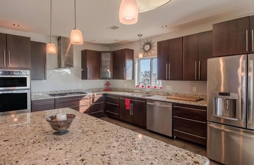 Long Beach House | AMAZING BEACH GETAWAY IN LONG BEACH MS- AN HOUR TO NEW ORLEANS! PRIVATE POOL!