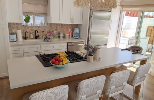 The Strand House | Amazing Beach House In Manhattan Beach, Near Town! Steps to Beach!