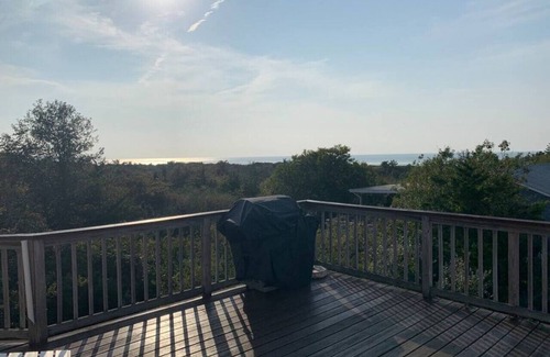 Southold House | Amazing Beach House in the North Fork Wineries