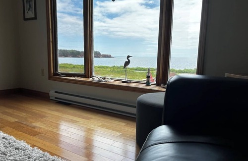 Saint John County House | Amazing Beach House on the Coast of The Bay of Fundy equipped with only the best.