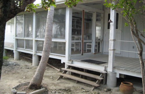 Man O War Cay House | Amazing Beach & views- Lyme Hall