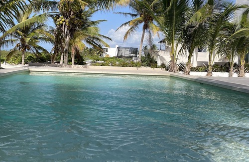 Ixil Villa | Amazing Beach Waterfront Penthouse