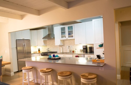 Leucadia House | Amazing Beachfront Home; Oceanfront in Encinitas, CA w/ lots of Outdoor Space