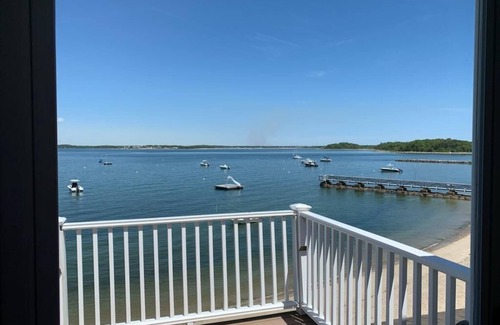 Pocasset House | Amazing Beachfront property where you can kick back and just unwind.