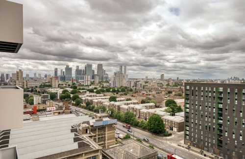 Lansbury Apartment | Amazing Bromley by Bow 1BR w/Concierge, nr Shops & Dining, by Blueground