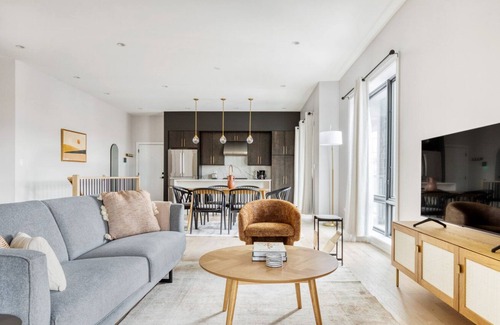 Bucktown Apartment | Amazing Bucktown 3BR nr I-90, by Blueground